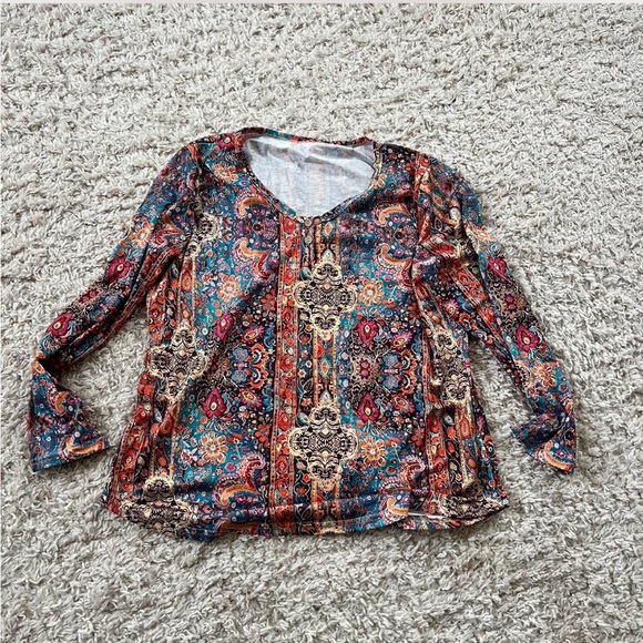 Top - Picture 2 of 3